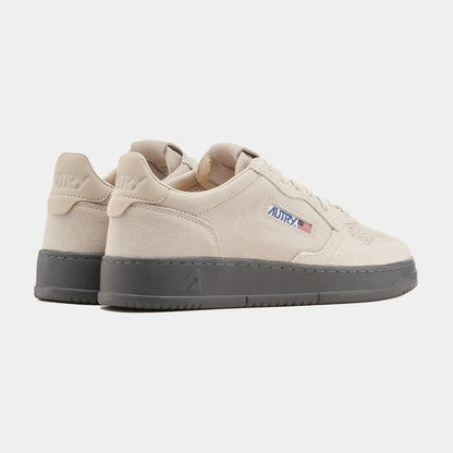 Tenis Medalist Low Gamuza Beige