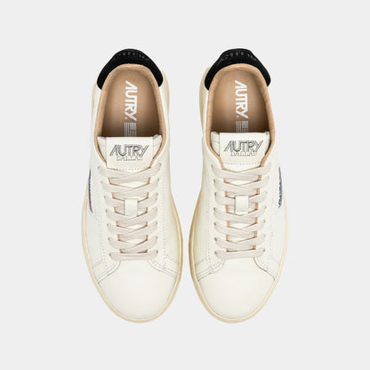 Tenis Medalist Low en Cuero Blanco/Negro