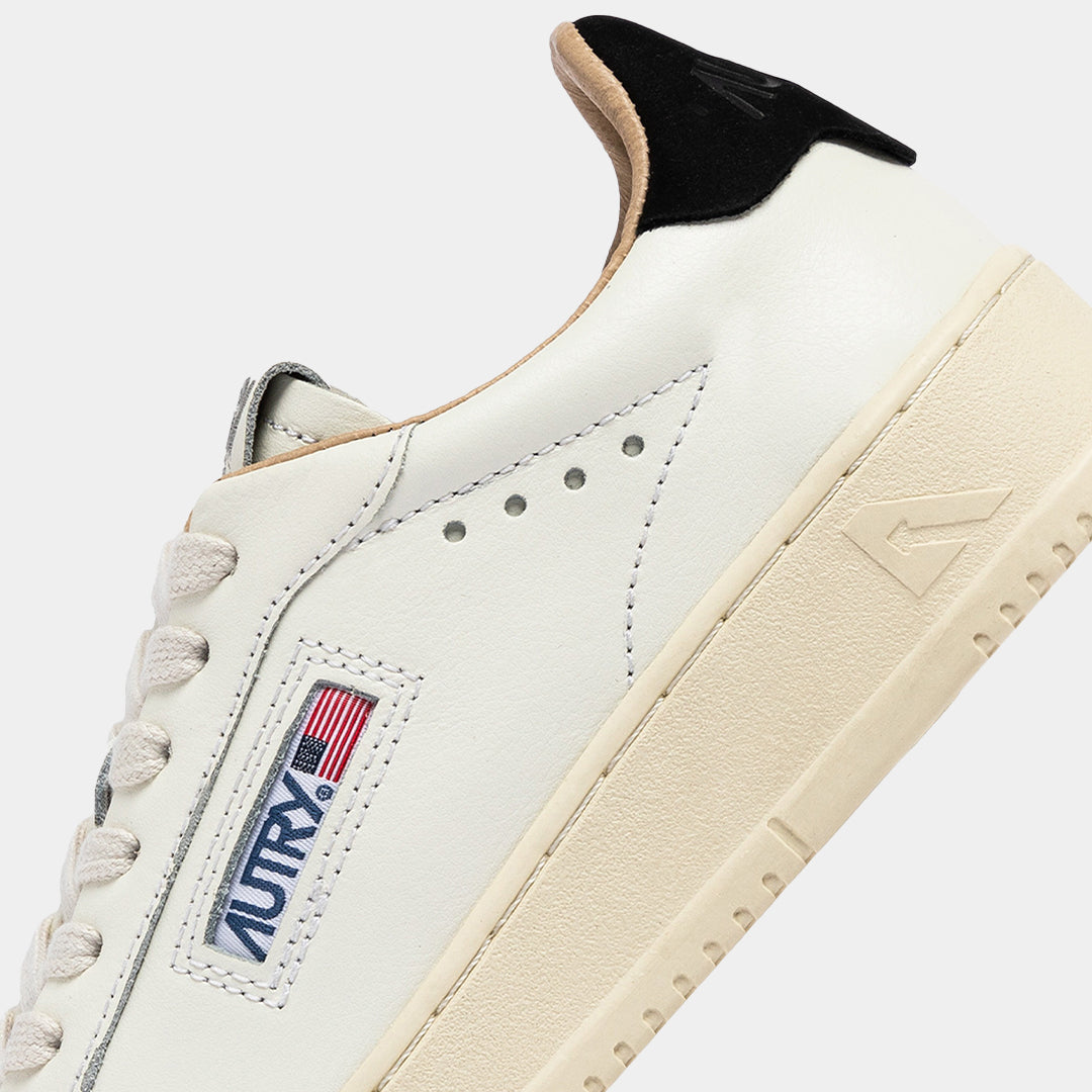 Tenis Medalist Low en Cuero Blanco/Negro