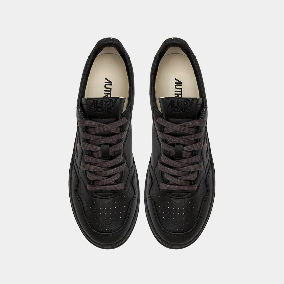 Tenis Medalist Low en Cuero Negro