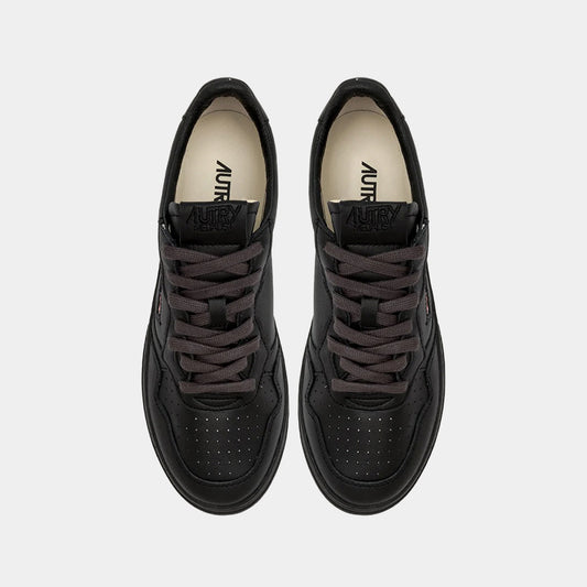 Tenis Medalist Low en Cuero Negro
