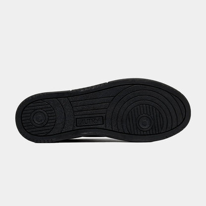 Tenis Medalist Low en Cuero Negro