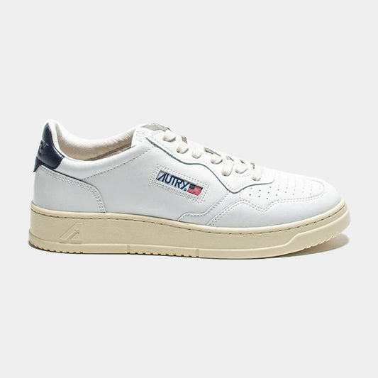 Tenis Medalist Low en Cuero Blanco