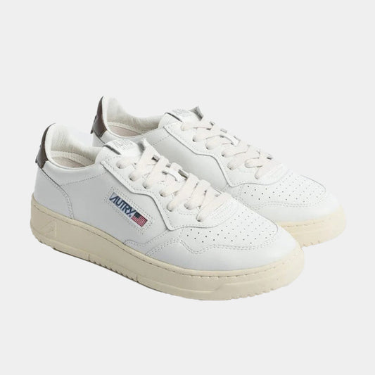 Tenis Medalist Low en Cuero Blanco