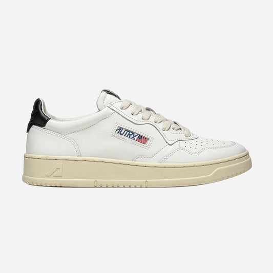 Tenis Medalist Dama Blanco Detalle Negro