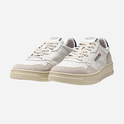 Tenis Medalist Dama Blanco Gamuza Detalle Azul