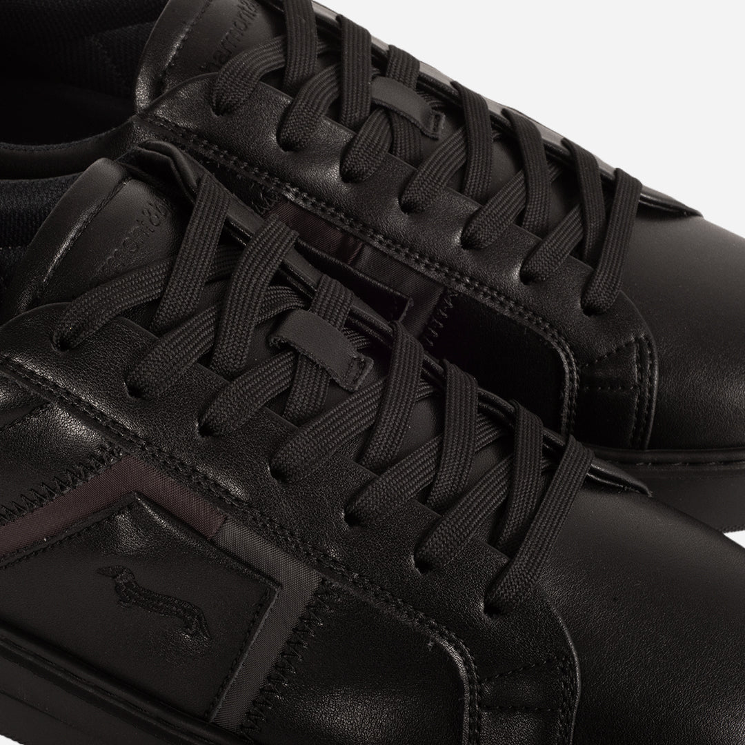 Sneaker Negro