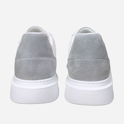 Tenis Logo Blanco y Gris
