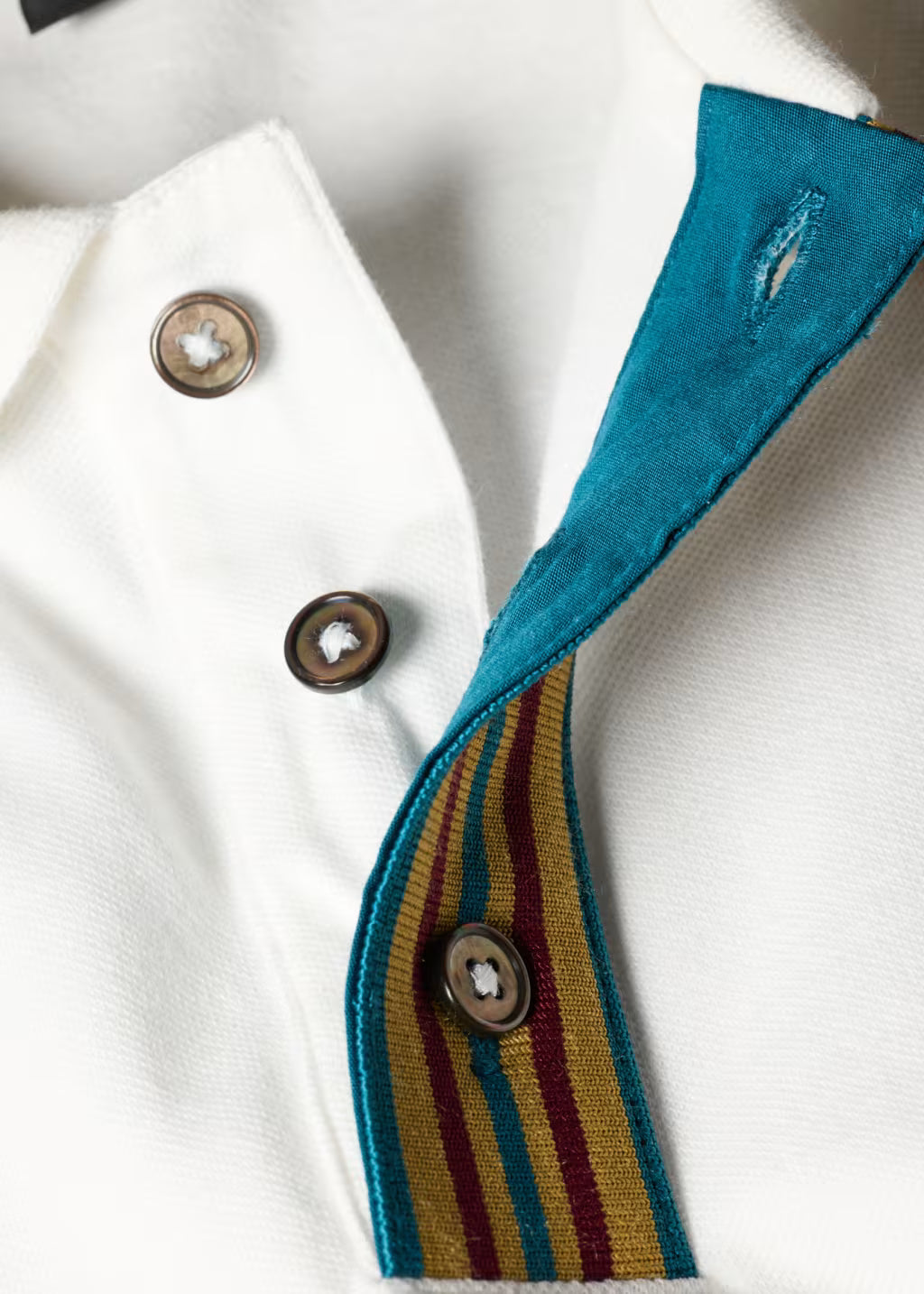 Camiseta Polo Blanco Detalle